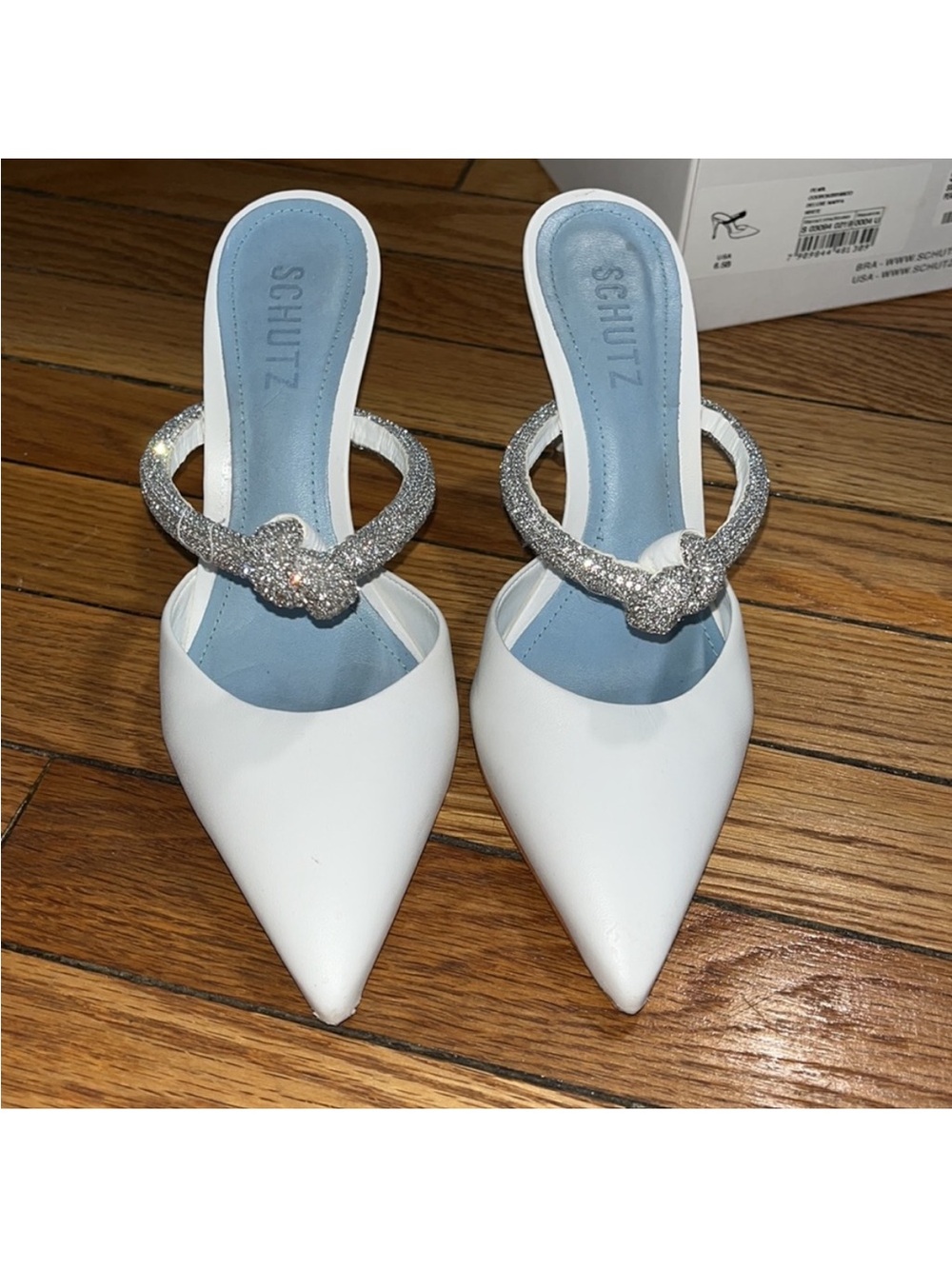 SCHUTZ Pearl pumps in white 3.3 inch stiletto heel sz 6.5